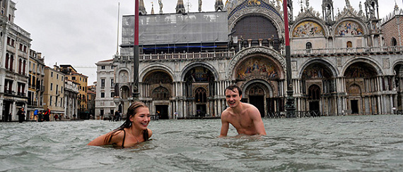Загранпаспорт официальный сайт поможет оформить — пока Венеция еще над водой
